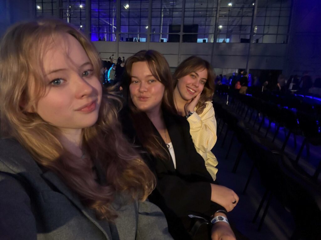 photo_2025-11-08_15-16-39